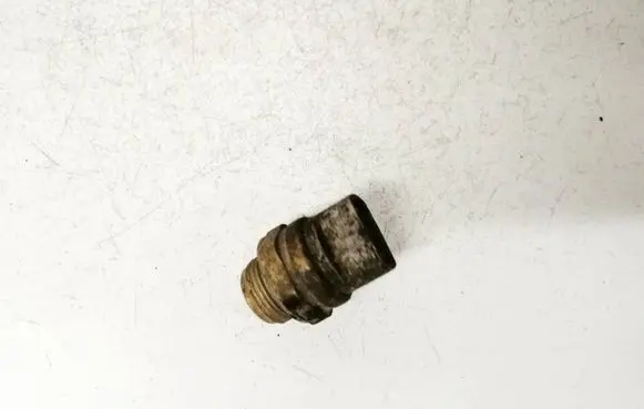 Volkswagen Golf III Coolant level sensor 