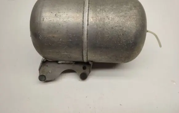 Mercedes-Benz SLK R172 Air suspension tank/reservoir A2213200015