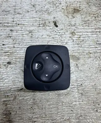 Renault Grand Modus Wing mirror switch 28188810