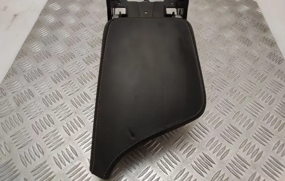 Volvo XC90 Armrest 32260985