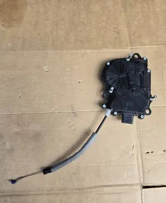 Jaguar XE Tailgate/trunk/boot lift motor CPLA404C10AC