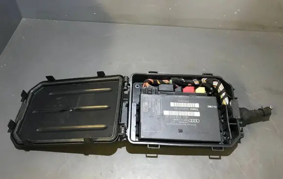 Audi A4 S4 B6 8E 8H Comfort/convenience module 8E0959433AJ 00007251B9 00435446