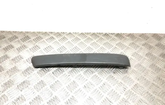 Front bumper splitter molding