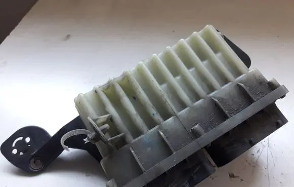 Opel Zafira A Fan control module 