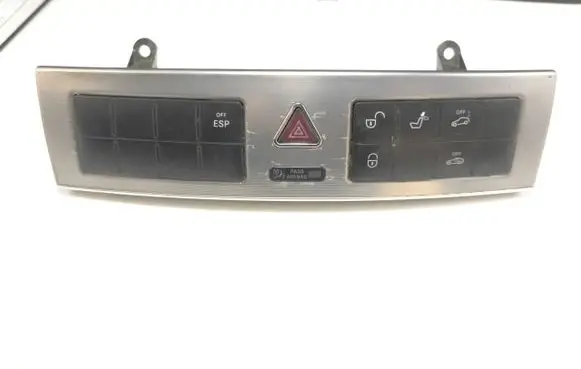 Mercedes-Benz C W203 Hazard light switch 2038701710 33631702 50769015001