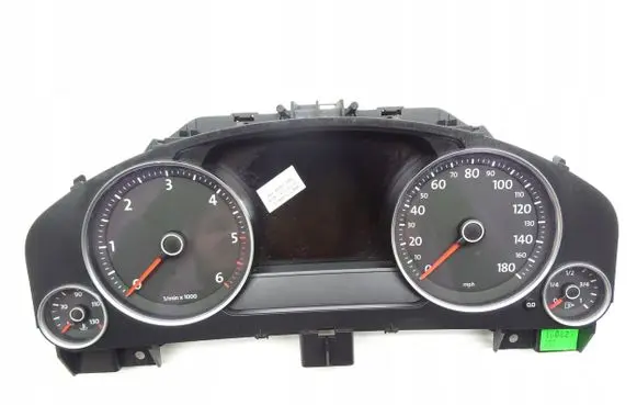Volkswagen Touareg II Speedometer (instrument cluster) 7P6920980G