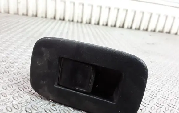 Toyota Auris 150 Electric window control switch