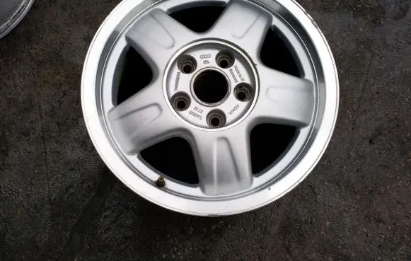 Audi 100 S4 C4 R15 alloy rim 4A0601025G 7JX15H2ET45