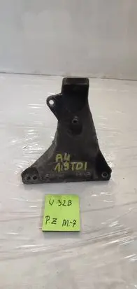 Audi A4 S4 B5 8D Engine mounting bracket 8D0199308L