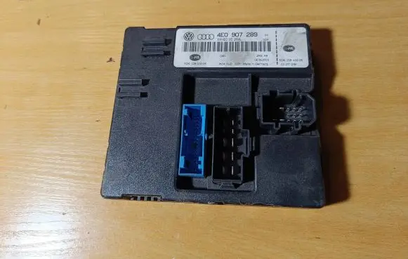 Audi A8 S8 D3 4E Comfort/convenience module 4E0907289 4E0910289A 5DK00843205