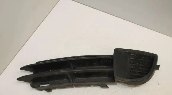 Audi A3 S3 8P Front bumper lower grill 8P4807681A