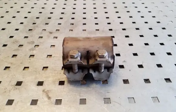 Renault Megane III Muffler pipe connector clamp 