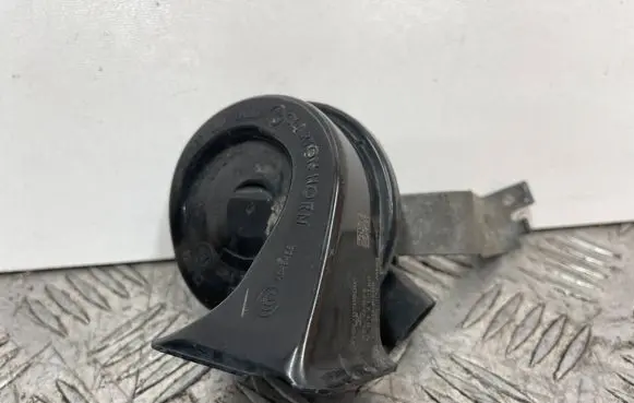 BMW 3 F30 F35 F31 Horn signal 7400706