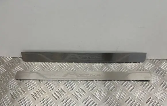 Ford Focus sill trim set (inner) JX7BA132K14CB