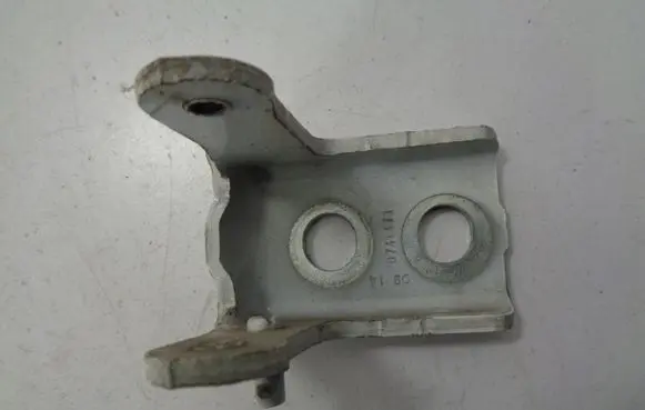 Citroen C4 II Picasso Front door upper hinge