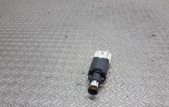 Renault Megane II Brake pedal sensor switch 8200168238B