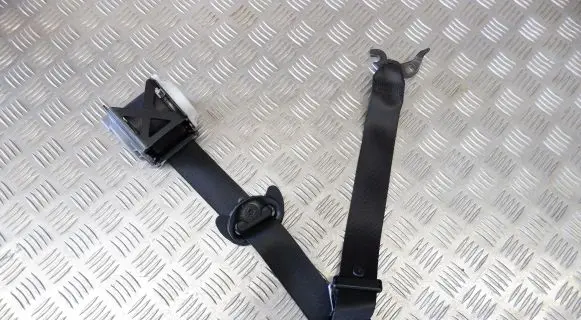 BMW X3 F25 Front seatbelt 7258432