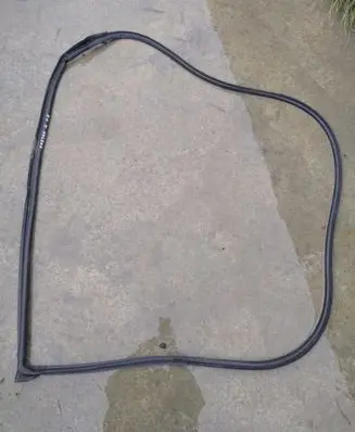 Renault Kadjar Rubber seal front door (on door) 