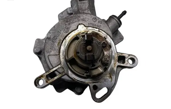 Ford Fiesta Vacuum pump CM5G2A451GB D87TA 20170712