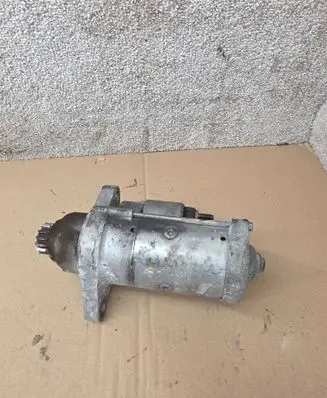 Volkswagen PASSAT B8 Starter motor 0AM911023M W20ER20
