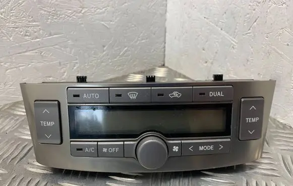 Toyota Avensis T250 Climate control unit 5590005200 MB1465703620