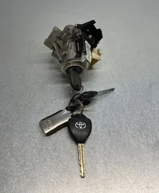 Toyota RAV 4 (XA30) Ignition lock ---