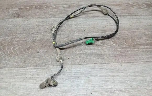 Volvo V70 ABS rear brake sensor 10071160383 3524257