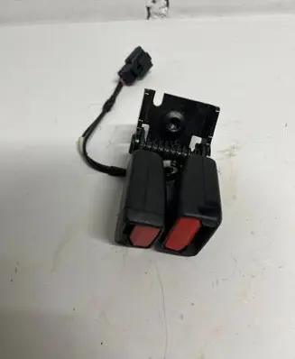 Ford Bronco Middle seatbelt buckle (rear) M1PBS613K21 M1PBS613K21AC M1PBS613K21AC3JA6