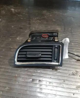 Skoda Superb B6 (3T) Dashboard side air vent grill/cover trim 3T0819701