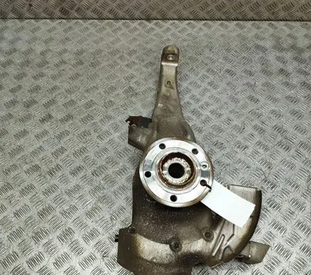Land Rover Range Rover Sport L461 Front wheel hub M8E23K185AE LR154192
