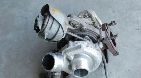 Ford Kuga II Turbo 9677063780