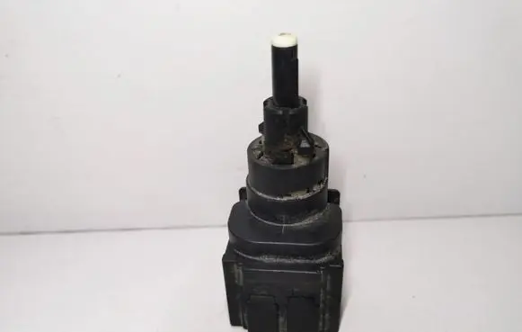 Audi A3 S3 8L Brake pedal sensor switch 6Q0945511