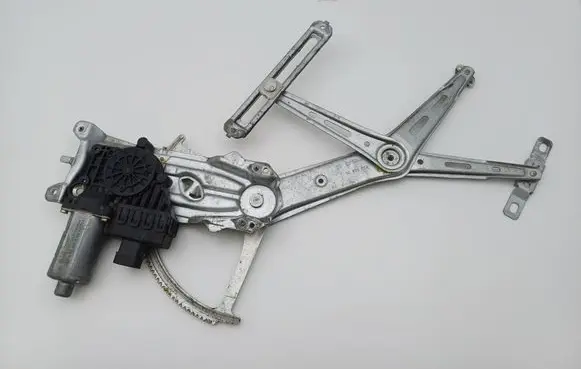 Opel Zafira A Front door window regulator with motor 90579356 90579572