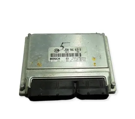Volkswagen PASSAT B5 Engine control unit/module 8D0906018