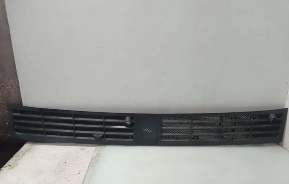 Jeep Cherokee XJ Wiper trim 8955008833