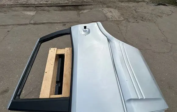 Nissan Terrano Rear door 821011F230