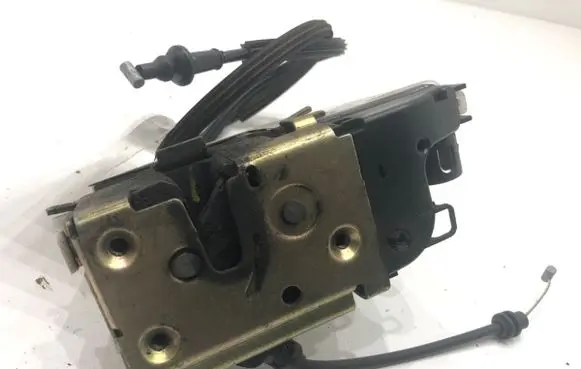 Citroen C3 Front door lock 46978880