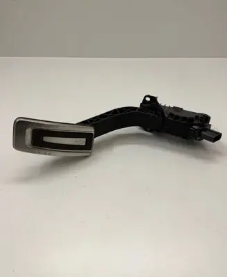 Volkswagen Tiguan Allspace Accelerator throttle pedal 5Q2723503F