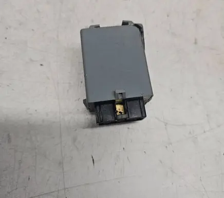 Opel Monterey Other relay 8943760880
