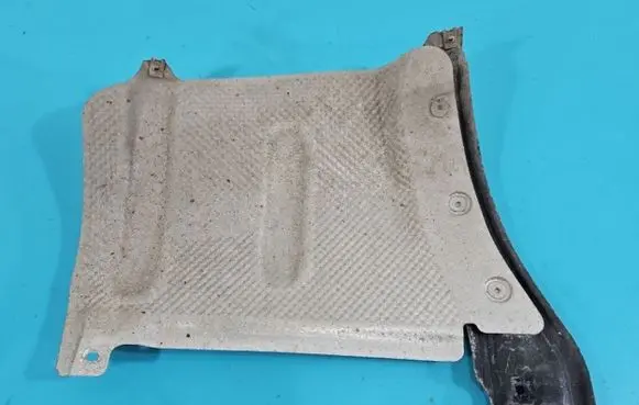 Mercedes-Benz CLS C218 X218 Center/middle under tray cover A2126800222 IMPRK1408031