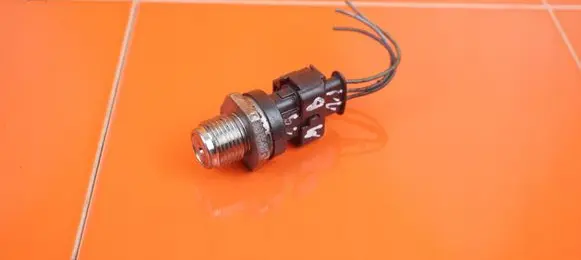 Jaguar XE Fuel pressure sensor 0281006468 19MB13