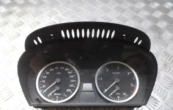 BMW 5 E60 E61 Speedometer (instrument cluster) 6942944