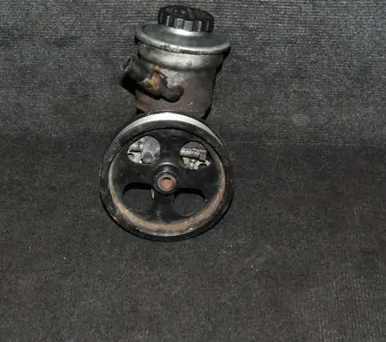 Toyota Avensis T250 Power steering pump