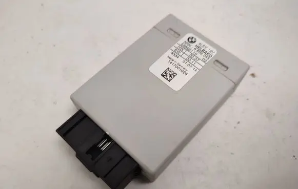 BMW X5 F15 Steering rack control module 6865245