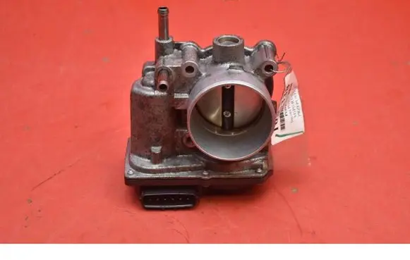 Toyota Prius+ (ZVW40) Throttle body valve 2203037060