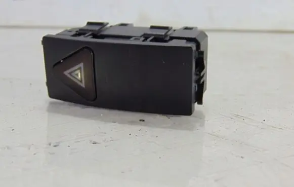 Mercedes-Benz E W212 Hazard light switch A2129052600
