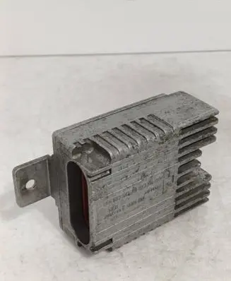 Mercedes-Benz A W168 Coolant fan relay A0275458032 E5001004 E563100