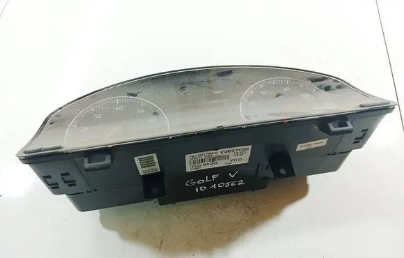 Volkswagen Golf V Speedometer (instrument cluster) 1K0920952G