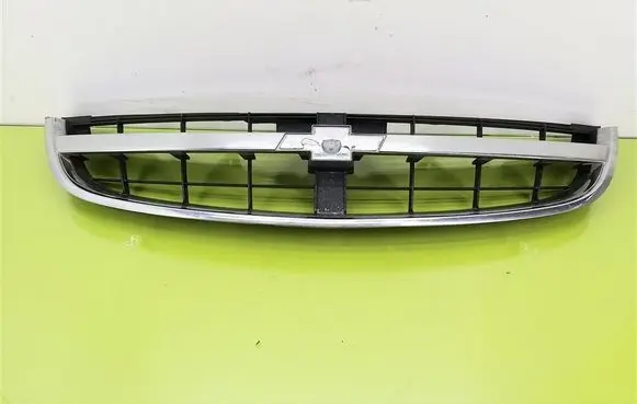 Chevrolet Epica Front bumper upper radiator grill 96635474
