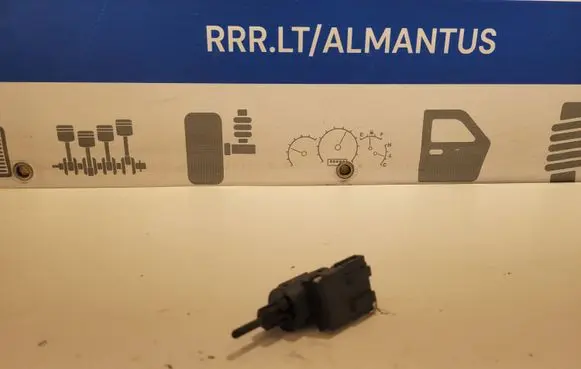 Audi A4 S4 B7 8E 8H Brake pedal sensor switch 3B0945511C
